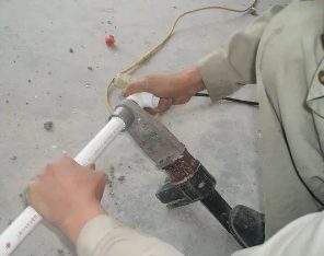 盐亭漏水维修电话